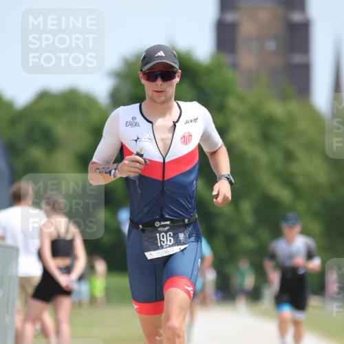22.06.2025 - Viking Triathlon H.Heesch http://msf.ph/oto/8095501 22.06.2025 13:07:36 Laufen 12, 196 meine-sportfotos.de