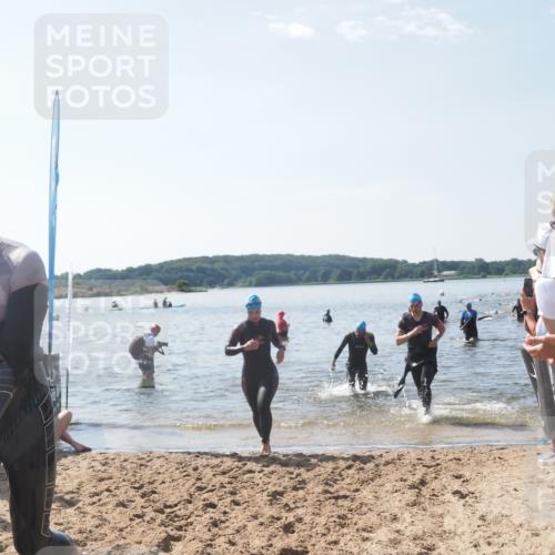 22.06.2025 - Viking Triathlon MichiJ http://msf.ph/oto/8095510 22.06.2025 10:40:58 Schwimmen 59, 153, 389, 397, 496, 530 meine-sportfotos.de