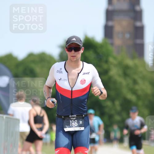 22.06.2025 - Viking Triathlon H.Heesch http://msf.ph/oto/8095525 22.06.2025 13:07:37 Laufen 12, 196 meine-sportfotos.de