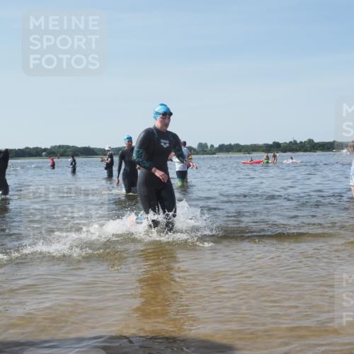 22.06.2025 - Viking Triathlon KatJ http://msf.ph/oto/8095538 22.06.2025 10:30:39 Schwimmen 13, 188, 393, 444, 551, 630, 651 meine-sportfotos.de