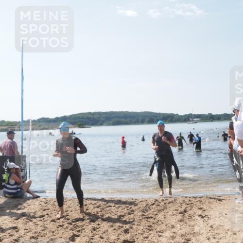 22.06.2025 - Viking Triathlon MichiJ http://msf.ph/oto/8095561 22.06.2025 10:40:59 Schwimmen 59, 153, 389, 397, 496, 530 meine-sportfotos.de