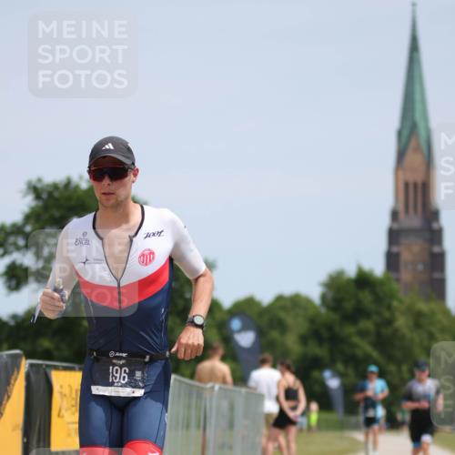 22.06.2025 - Viking Triathlon H.Heesch http://msf.ph/oto/8095564 22.06.2025 13:07:38 Laufen 12, 196 meine-sportfotos.de