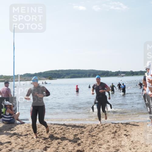 22.06.2025 - Viking Triathlon MichiJ http://msf.ph/oto/8095570 22.06.2025 10:40:59 Schwimmen 59, 153, 389, 397, 496, 530 meine-sportfotos.de