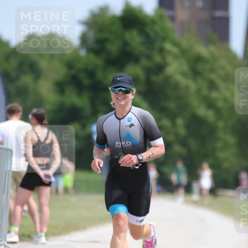 22.06.2025 - Viking Triathlon H.Heesch http://msf.ph/oto/8095572 22.06.2025 13:07:41 Laufen 12, 124, 196 meine-sportfotos.de