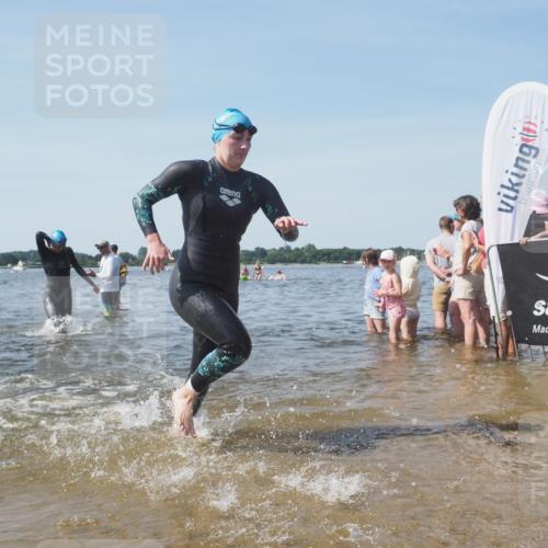 22.06.2025 - Viking Triathlon KatJ http://msf.ph/oto/8095576 22.06.2025 10:30:40 Schwimmen 13, 188, 393, 444, 551, 630, 651 meine-sportfotos.de