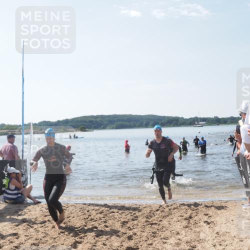 22.06.2025 - Viking Triathlon MichiJ http://msf.ph/oto/8095578 22.06.2025 10:40:59 Schwimmen 59, 153, 389, 397, 496, 530 meine-sportfotos.de