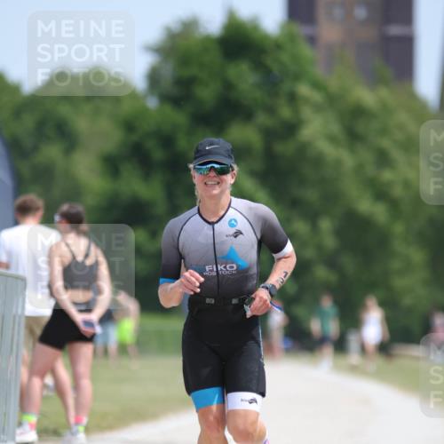 22.06.2025 - Viking Triathlon H.Heesch http://msf.ph/oto/8095580 22.06.2025 13:07:41 Laufen 12, 124, 196 meine-sportfotos.de