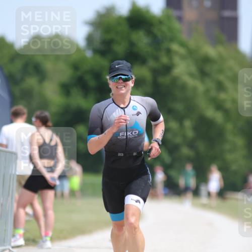 22.06.2025 - Viking Triathlon H.Heesch http://msf.ph/oto/8095586 22.06.2025 13:07:41 Laufen 12, 124, 196 meine-sportfotos.de