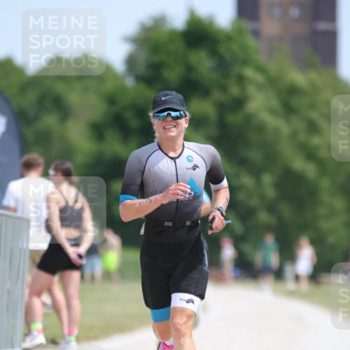 22.06.2025 - Viking Triathlon H.Heesch http://msf.ph/oto/8095594 22.06.2025 13:07:41 Laufen 12, 124, 196 meine-sportfotos.de