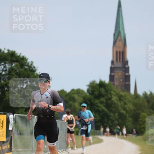 22.06.2025 - Viking Triathlon H.Heesch http://msf.ph/oto/8095609 22.06.2025 13:07:43 Laufen 12, 124, 196 meine-sportfotos.de