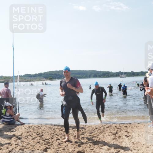 22.06.2025 - Viking Triathlon MichiJ http://msf.ph/oto/8095615 22.06.2025 10:41:00 Schwimmen 59, 153, 389, 397, 496, 530 meine-sportfotos.de