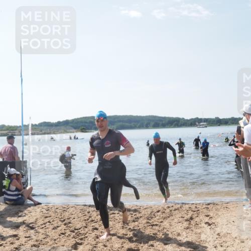 22.06.2025 - Viking Triathlon MichiJ http://msf.ph/oto/8095622 22.06.2025 10:41:00 Schwimmen 59, 153, 389, 397, 496, 530 meine-sportfotos.de