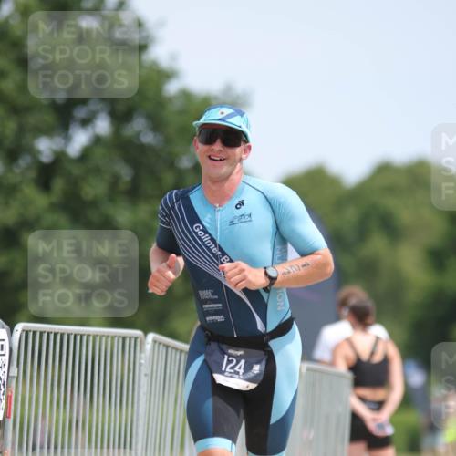 22.06.2025 - Viking Triathlon H.Heesch http://msf.ph/oto/8095650 22.06.2025 13:07:46 Laufen 12, 124 meine-sportfotos.de