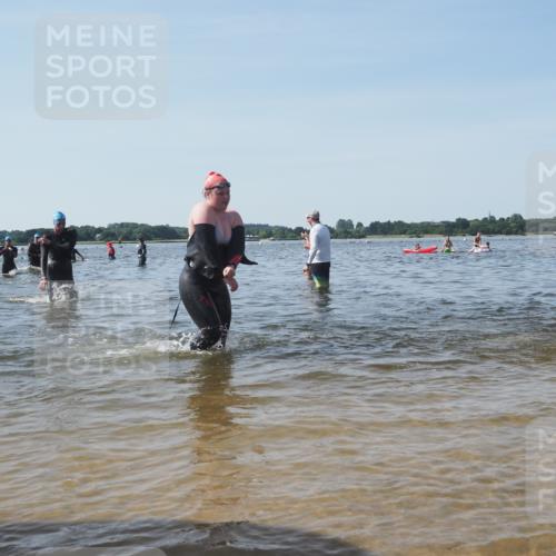 22.06.2025 - Viking Triathlon KatJ http://msf.ph/oto/8095660 22.06.2025 10:30:45 Schwimmen 13, 162, 188, 444, 630, 651 meine-sportfotos.de