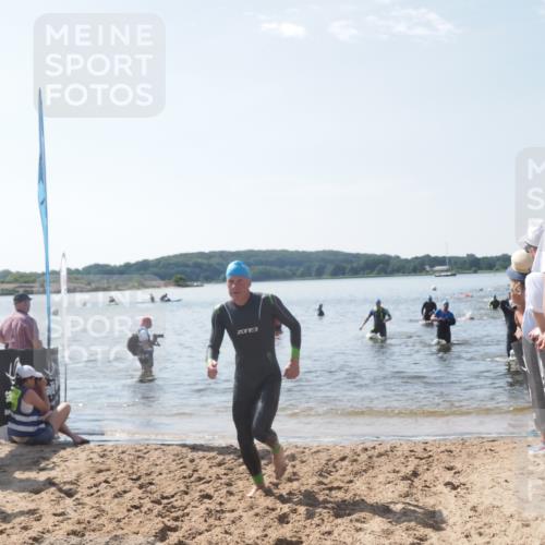 22.06.2025 - Viking Triathlon MichiJ http://msf.ph/oto/8095661 22.06.2025 10:41:02 Schwimmen 59, 153, 314, 389, 397, 496 meine-sportfotos.de