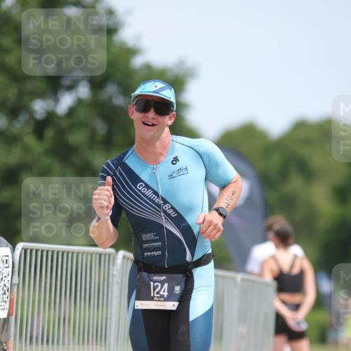 22.06.2025 - Viking Triathlon H.Heesch http://msf.ph/oto/8095662 22.06.2025 13:07:46 Laufen 12, 124 meine-sportfotos.de