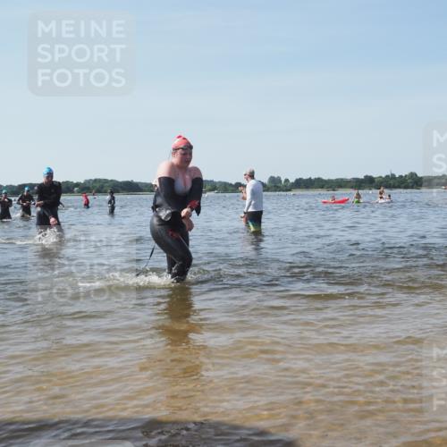 22.06.2025 - Viking Triathlon KatJ http://msf.ph/oto/8095670 22.06.2025 10:30:45 Schwimmen 13, 162, 188, 444, 630, 651 meine-sportfotos.de