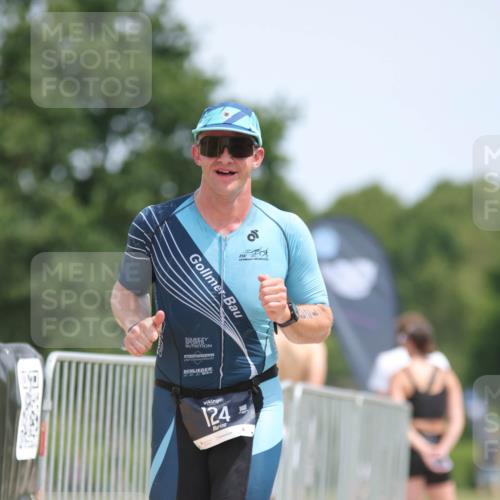 22.06.2025 - Viking Triathlon H.Heesch http://msf.ph/oto/8095678 22.06.2025 13:07:46 Laufen 12, 124 meine-sportfotos.de