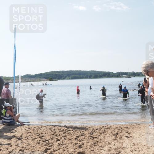 22.06.2025 - Viking Triathlon MichiJ http://msf.ph/oto/8095688 22.06.2025 10:41:04 Schwimmen 153, 314, 389, 496, 631 meine-sportfotos.de