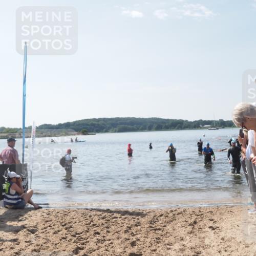 22.06.2025 - Viking Triathlon MichiJ http://msf.ph/oto/8095693 22.06.2025 10:41:04 Schwimmen 153, 314, 389, 496, 631 meine-sportfotos.de