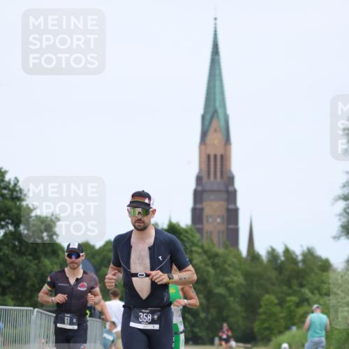 22.06.2025 - Viking Triathlon H.Heesch http://msf.ph/oto/8095714 22.06.2025 13:24:56 Laufen 61, 162, 314, 358 meine-sportfotos.de