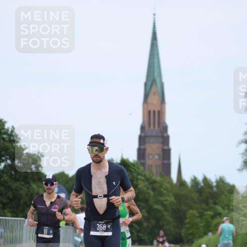 22.06.2025 - Viking Triathlon H.Heesch http://msf.ph/oto/8095724 22.06.2025 13:24:56 Laufen 61, 162, 314, 358 meine-sportfotos.de