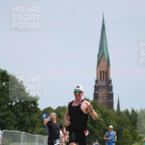 22.06.2025 - Viking Triathlon H.Heesch http://msf.ph/oto/8095747 22.06.2025 13:09:00 Laufen 278, 611, 661 meine-sportfotos.de