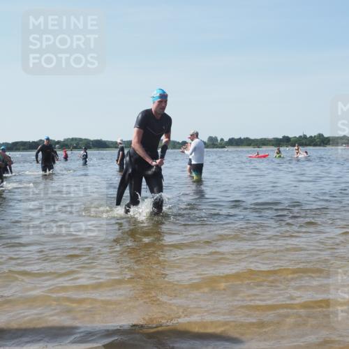 22.06.2025 - Viking Triathlon KatJ http://msf.ph/oto/8095797 22.06.2025 10:30:49 Schwimmen 45, 162, 188, 444, 510, 630, 651 meine-sportfotos.de