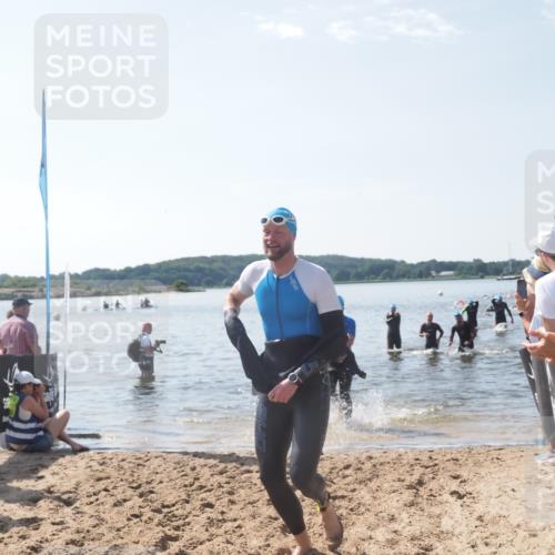 22.06.2025 - Viking Triathlon MichiJ http://msf.ph/oto/8095816 22.06.2025 10:41:13 Schwimmen 94, 153, 314, 389, 390, 496, 631 meine-sportfotos.de