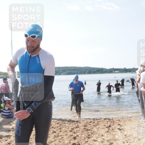 22.06.2025 - Viking Triathlon MichiJ http://msf.ph/oto/8095838 22.06.2025 10:41:14 Schwimmen 94, 153, 314, 376, 390, 496, 631 meine-sportfotos.de