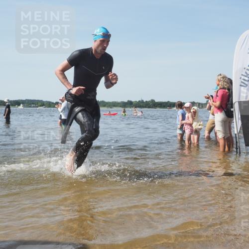 22.06.2025 - Viking Triathlon KatJ http://msf.ph/oto/8095844 22.06.2025 10:30:50 Schwimmen 45, 162, 188, 444, 510, 630, 651 meine-sportfotos.de