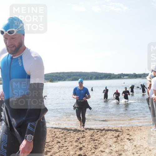 22.06.2025 - Viking Triathlon MichiJ http://msf.ph/oto/8095857 22.06.2025 10:41:14 Schwimmen 94, 153, 314, 376, 390, 496, 631 meine-sportfotos.de