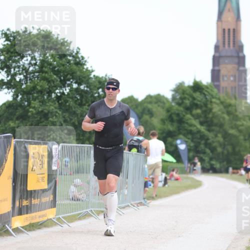 22.06.2025 - Viking Triathlon H.Heesch http://msf.ph/oto/8095882 22.06.2025 13:25:01 Laufen 61, 162, 306, 358 meine-sportfotos.de