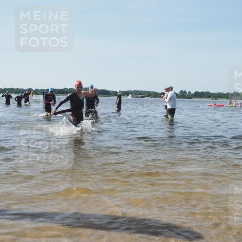 22.06.2025 - Viking Triathlon KatJ http://msf.ph/oto/8095889 22.06.2025 10:30:52 Schwimmen 45, 162, 188, 347, 444, 510, 630 meine-sportfotos.de