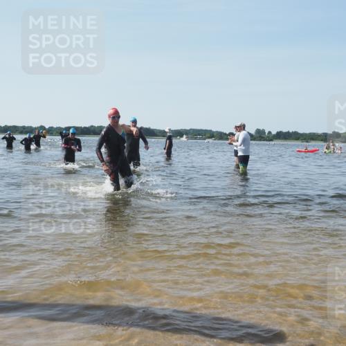 22.06.2025 - Viking Triathlon KatJ http://msf.ph/oto/8095906 22.06.2025 10:30:53 Schwimmen 45, 162, 188, 347, 444, 510, 630 meine-sportfotos.de