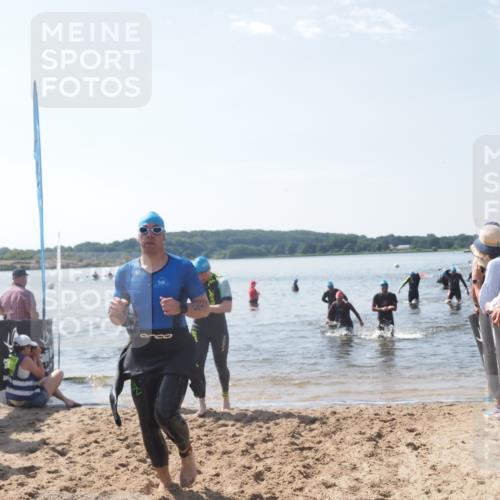 22.06.2025 - Viking Triathlon MichiJ http://msf.ph/oto/8095915 22.06.2025 10:41:16 Schwimmen 94, 153, 314, 376, 390, 496, 631 meine-sportfotos.de