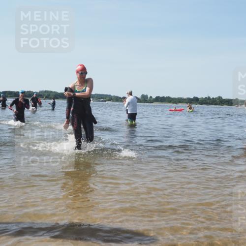22.06.2025 - Viking Triathlon KatJ http://msf.ph/oto/8095939 22.06.2025 10:30:54 Schwimmen 45, 162, 347, 352, 444, 510, 630 meine-sportfotos.de
