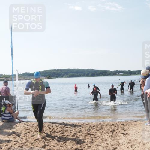 22.06.2025 - Viking Triathlon MichiJ http://msf.ph/oto/8095949 22.06.2025 10:41:17 Schwimmen 54, 94, 153, 314, 376, 390, 496, 631 meine-sportfotos.de