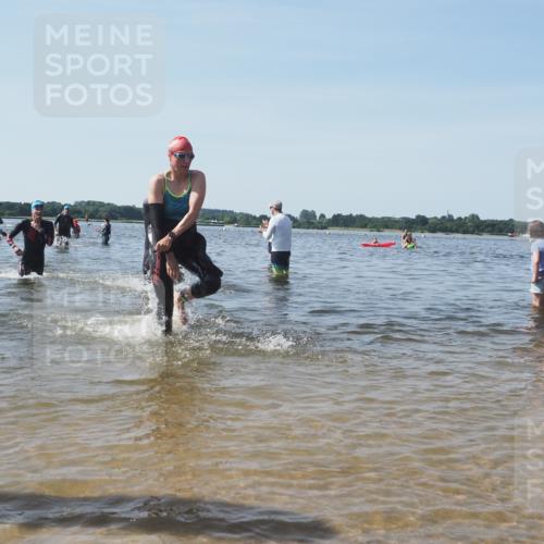 22.06.2025 - Viking Triathlon KatJ http://msf.ph/oto/8095955 22.06.2025 10:30:54 Schwimmen 45, 162, 347, 352, 444, 510, 630 meine-sportfotos.de