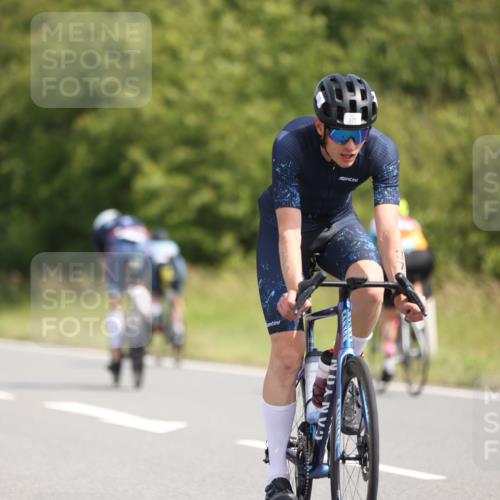 22.06.2025 - Viking Triathlon Yannick Fuchs http://msf.ph/oto/8095960 22.06.2025 11:21:16 Radfahren 19, 146, 162, 170, 201, 377, 382, 388, 395, 407, 481, 507, 557 meine-sportfotos.de