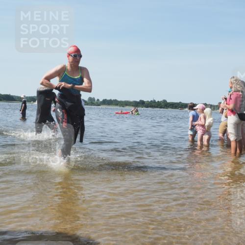 22.06.2025 - Viking Triathlon KatJ http://msf.ph/oto/8095980 22.06.2025 10:30:55 Schwimmen 45, 162, 347, 352, 444, 510, 630 meine-sportfotos.de