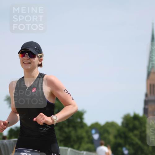 22.06.2025 - Viking Triathlon H.Heesch http://msf.ph/oto/8095987 22.06.2025 13:09:33 Laufen 374 meine-sportfotos.de