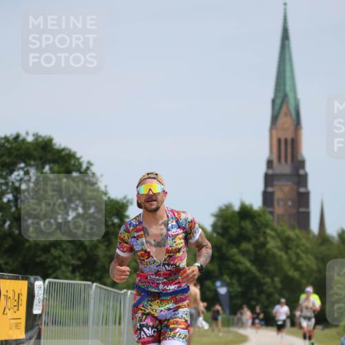 22.06.2025 - Viking Triathlon H.Heesch http://msf.ph/oto/8096006 22.06.2025 13:09:49 Laufen 517 meine-sportfotos.de