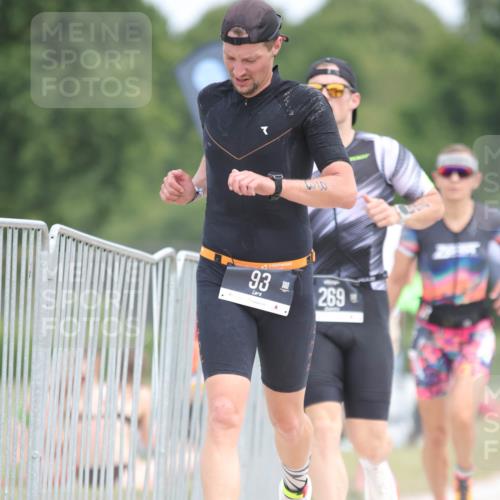22.06.2025 - Viking Triathlon H.Heesch http://msf.ph/oto/8096007 22.06.2025 13:25:31 Laufen 72, 93, 269 meine-sportfotos.de