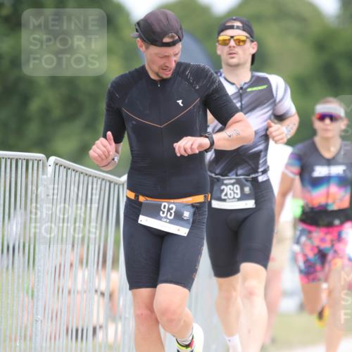 22.06.2025 - Viking Triathlon H.Heesch http://msf.ph/oto/8096017 22.06.2025 13:25:32 Laufen 72, 93, 269 meine-sportfotos.de