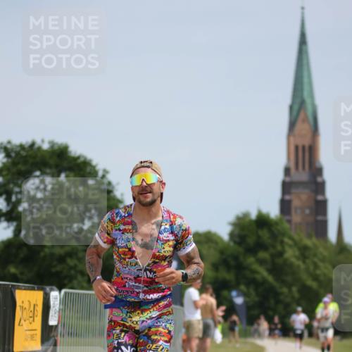 22.06.2025 - Viking Triathlon H.Heesch http://msf.ph/oto/8096018 22.06.2025 13:09:49 Laufen 517 meine-sportfotos.de