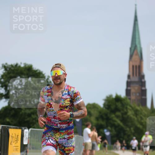 22.06.2025 - Viking Triathlon H.Heesch http://msf.ph/oto/8096021 22.06.2025 13:09:49 Laufen 517 meine-sportfotos.de