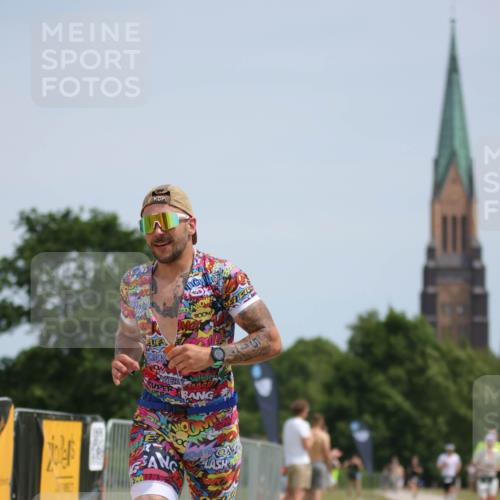 22.06.2025 - Viking Triathlon H.Heesch http://msf.ph/oto/8096025 22.06.2025 13:09:49 Laufen 517 meine-sportfotos.de