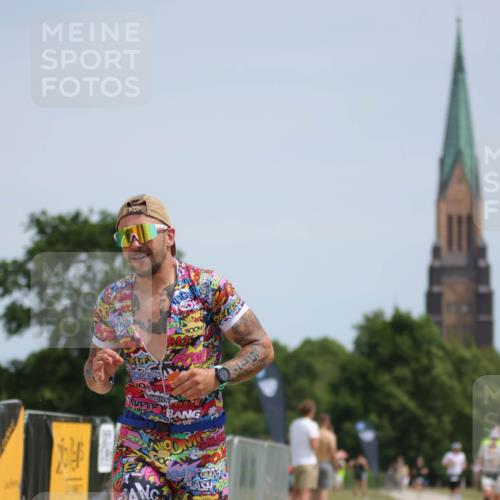 22.06.2025 - Viking Triathlon H.Heesch http://msf.ph/oto/8096031 22.06.2025 13:09:49 Laufen 517 meine-sportfotos.de