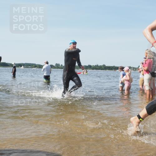22.06.2025 - Viking Triathlon KatJ http://msf.ph/oto/8096045 22.06.2025 10:30:56 Schwimmen 45, 162, 237, 347, 352, 444, 510, 549, 630 meine-sportfotos.de